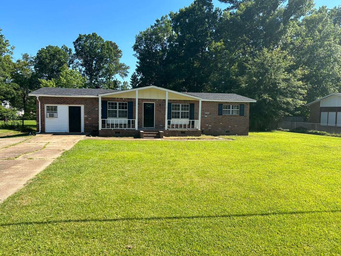 Primary Photo - 1224 S Perkins Rd