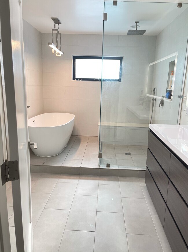 Foto del edificio - 11147 Braddock Dr