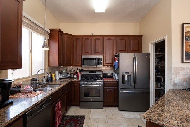 Foto del edificio - Lovely 3 Bedroom Home With 2 Community Pools