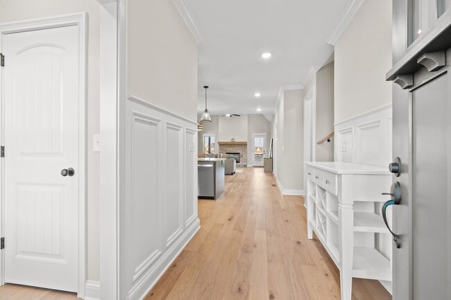 Building Photo - 1111 Joe Martin Ln