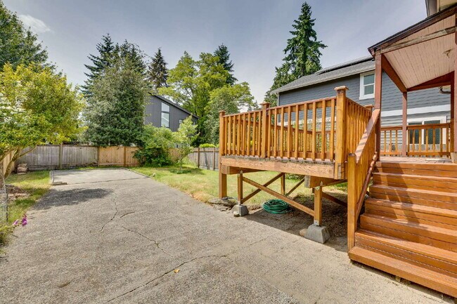 Foto del edificio - Adorable Wedgewood 4 Bedroom Available Now!