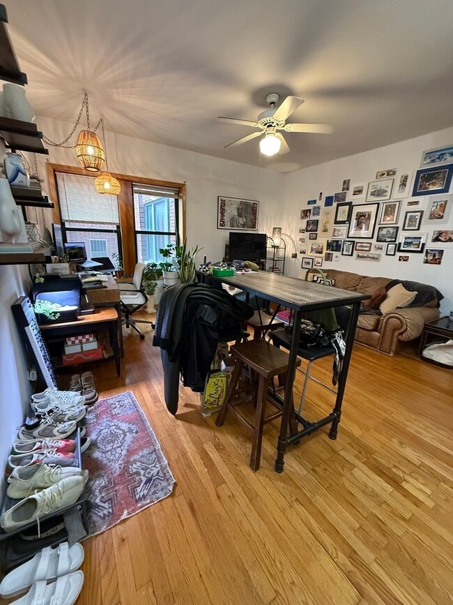 Building Photo - 628 W Patterson Ave