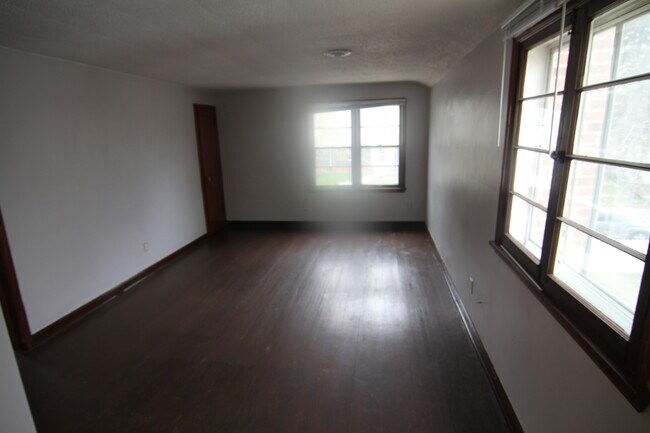 Living Room - 3342 Beard Ave N