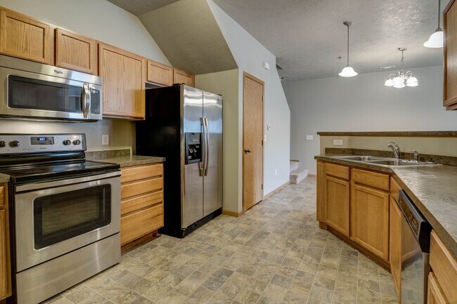 Foto del edificio - 2200-2226 Landmark Circle, 2160-2190 Landmark Circle