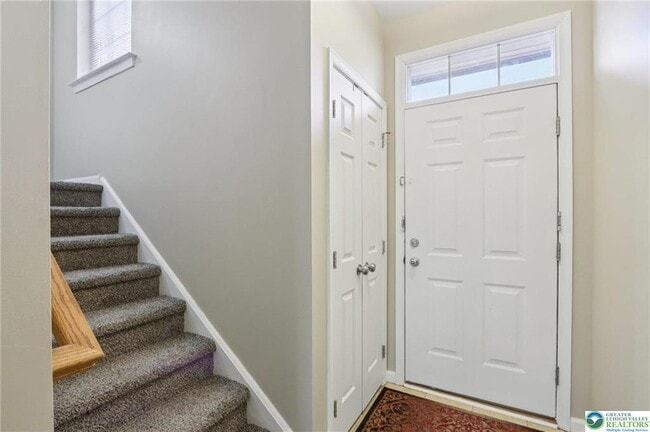 Foto del edificio - 270 Milkweed Dr