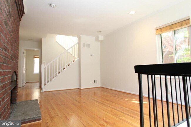 Building Photo - 1089 Paper Mill Ct
