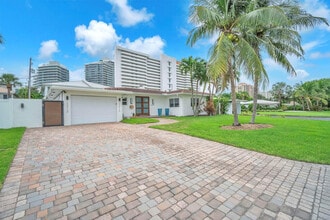 Building Photo - 2212 NE 32nd Ave