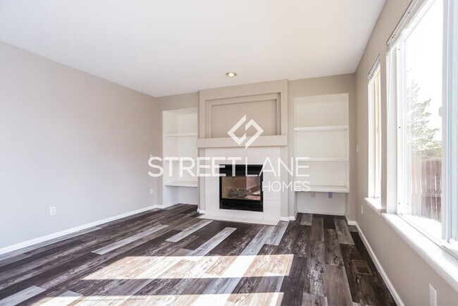 Building Photo - Charming 4 Bedroom in Castle Rock!