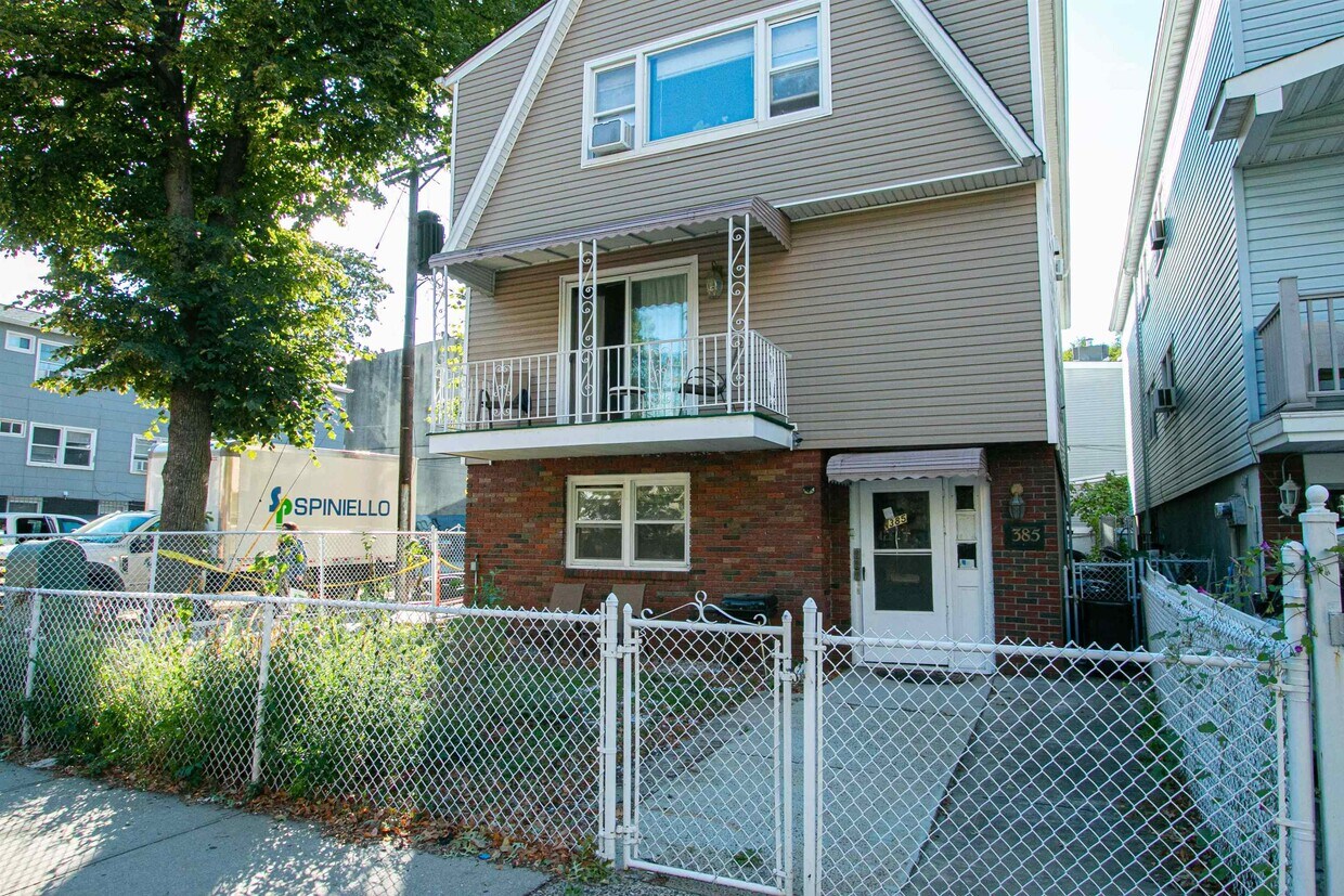 385 Manila Ave Unit C, Jersey City, NJ 07302 Condo for Rent in Jersey