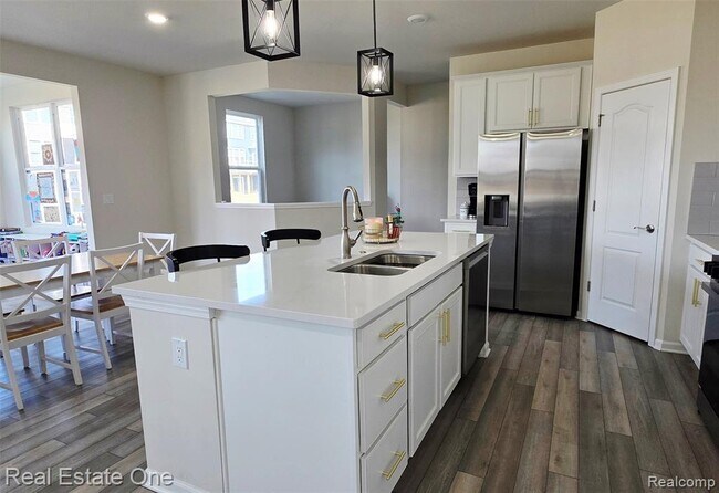 Foto del edificio - 2720 Tulip Wy