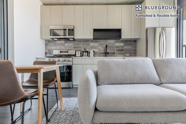 Building Photo - 1454 W Randolph St