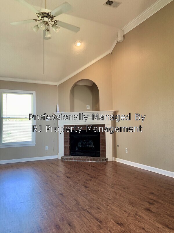 Building Photo - 5070 Ashland Grove St