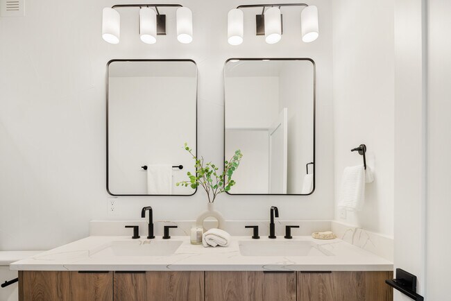 Baño principal - 4425 W 45th Ave