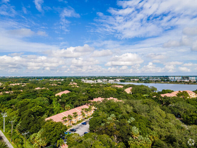 Building Photo - Sailboat Pointe Condos