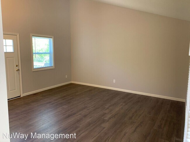 Building Photo - 2 br, 1 bath House - 1117 East Oak Dr