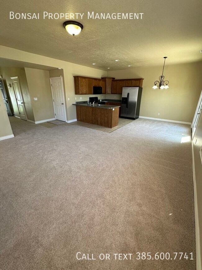 Photo - 7122 S 420 E Townhome