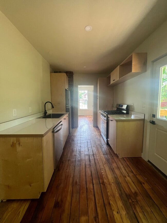 Building Photo - 2608 Stanton Ave