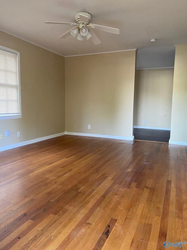 Foto del edificio - 1813 Pulaski Pike NW