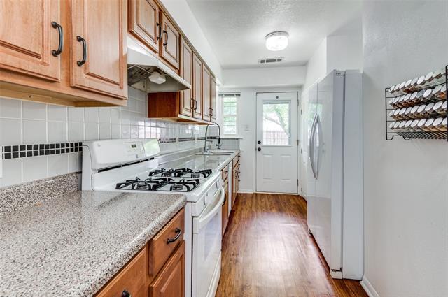 Foto del edificio - 118 Nichols St