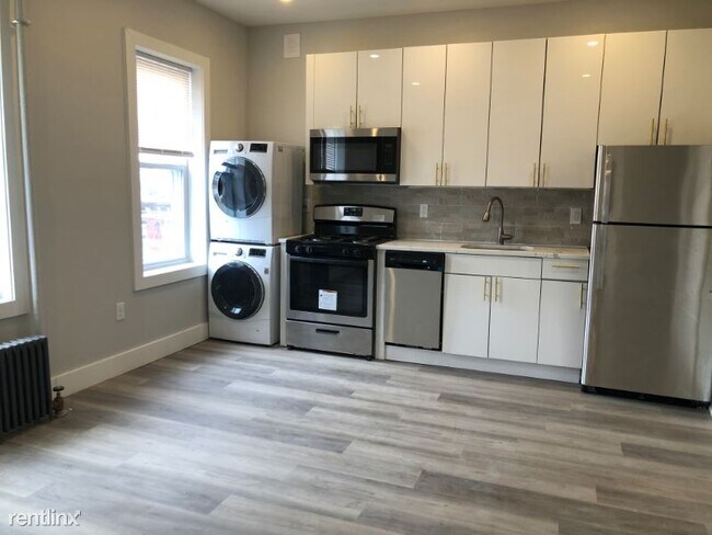 Building Photo - 943 Pavonia Ave