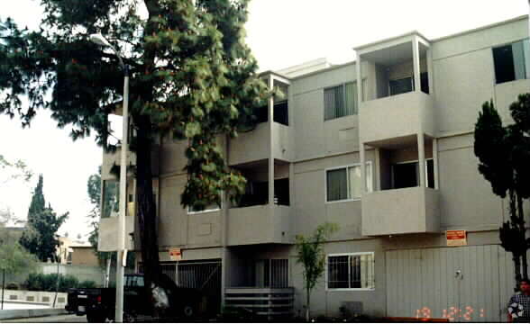 1762 Tamarind, ¡alejado - 1762 Tamarind Ave
