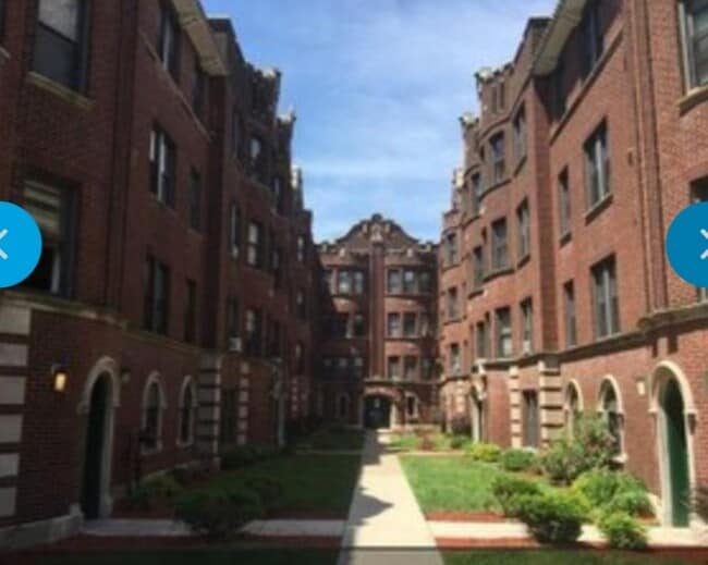 Foto del edificio - 4410 S Drexel Blvd
