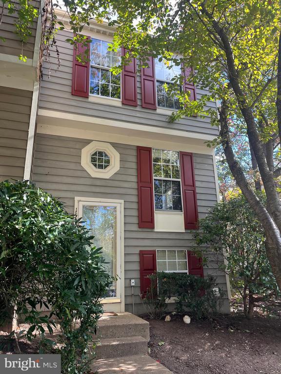 Primary Photo - 1545 Woodcrest Dr