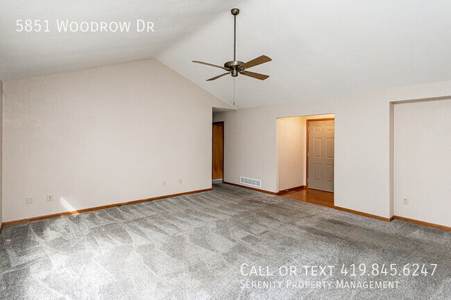 Foto del edificio - 5851 Woodrow Dr