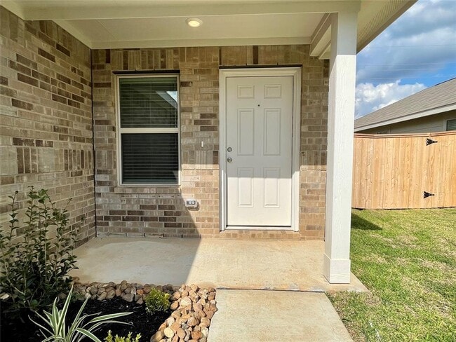 Building Photo - 913 Gentle Moss Dr