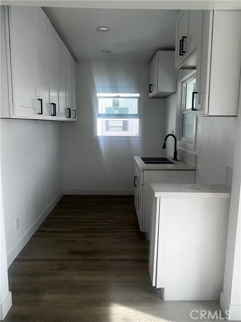 Building Photo - 1125 W 43rd St