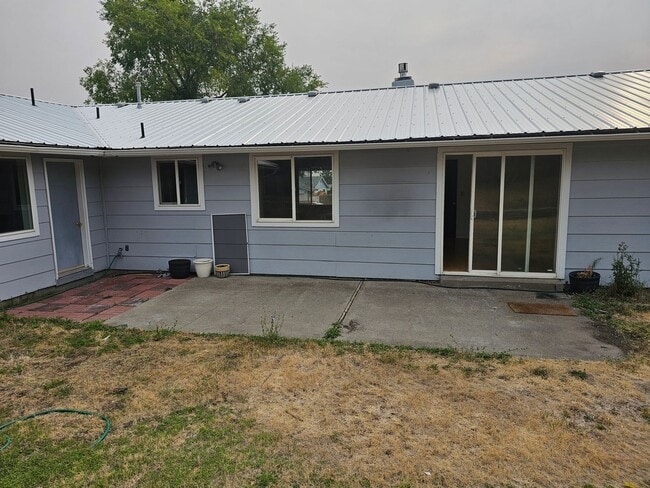 Building Photo - 208 Aquarius Way