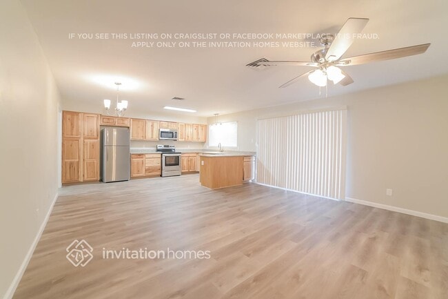 Building Photo - 3608 W Grovers Ave