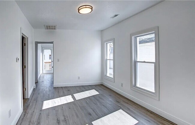 Foto del edificio - 1308 W 87th St