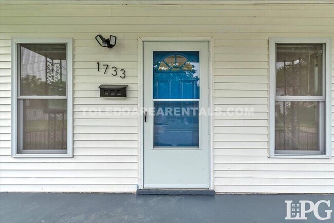 Foto del edificio - 1733 Stahlwood Ave