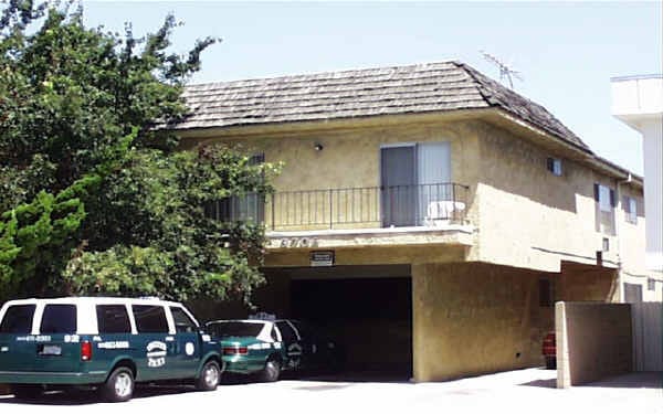 Building Photo - 3706 Mentone Ave