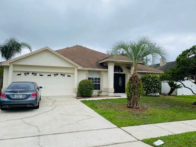 Building Photo - Pool Home in Royal Manor Estates in East O...