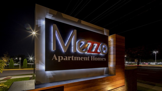 Foto del edificio - Mezzo Apartment Homes