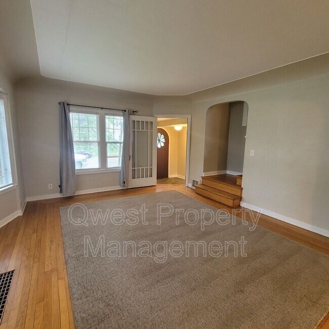 Foto del edificio - 3866 Henry St SW