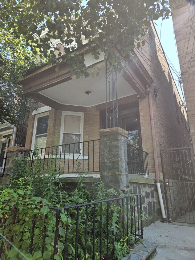 Primary Photo - 131 64th St