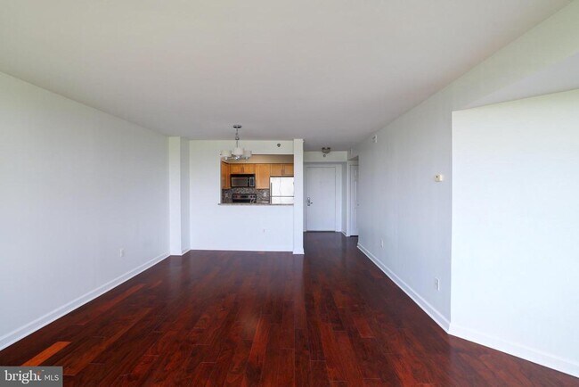 Building Photo - 10101 Grosvenor Pl