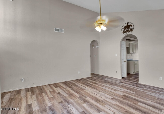 Building Photo - 12117 Desert Quail Ave