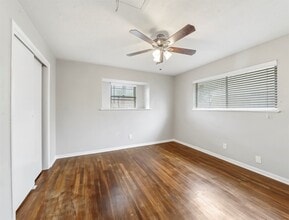 Building Photo - 5807 Burlinghall Dr