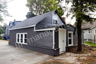 Building Photo - 17645 Lakeport Ave