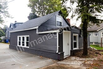 Building Photo - 17645 Lakeport Ave