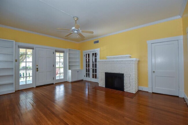 Building Photo - 4615 McKinney St