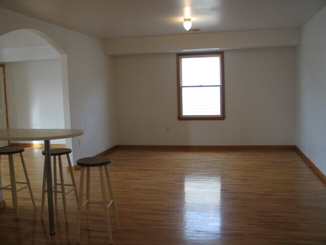 Building Photo - 77 Sumo Village Ct