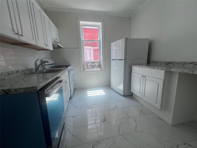 Foto del edificio - 317 Woodbine St