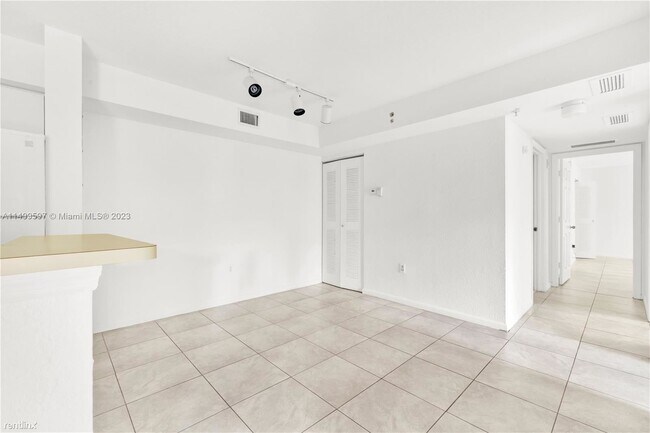 Building Photo - 3 br, 2 bath House - 15460 SW 284th St Uni...