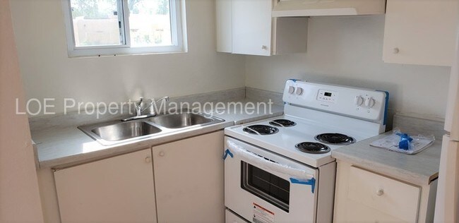 Building Photo - 2128 Coal Ave Se, Apt D