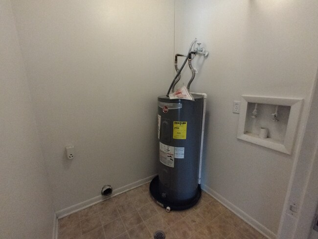 Foto del edificio - 600 Reusens Rd